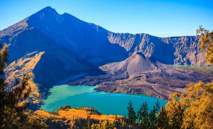 Keindahan Gunung Rinjani Yang Akan Membuat Anda Takjub