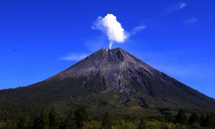 Eksplorasi Gunung Semeru Untuk Para Pecinta Petualangan