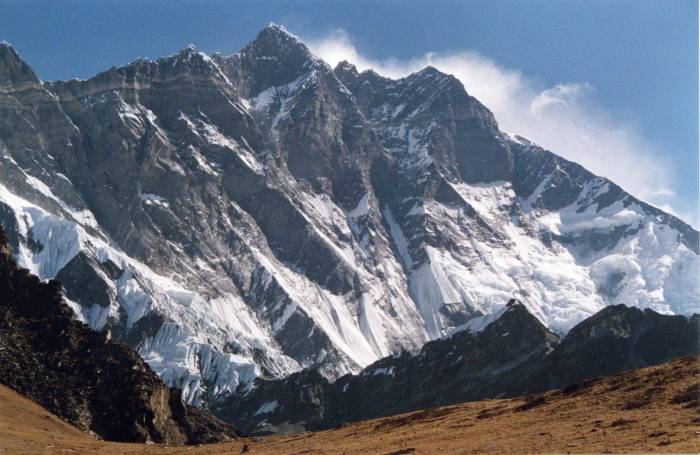 5 Gunung Tertinggi Di Dunia Yang Bisa Anda Daki