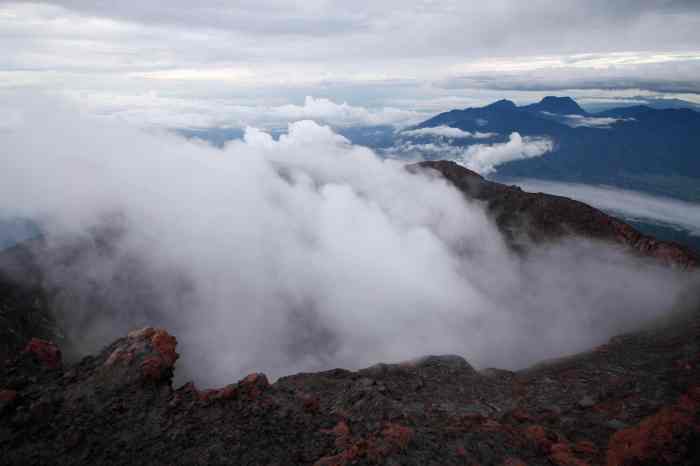 Kerinci mt gunung volcano sumatra crater climb southeast highest asia