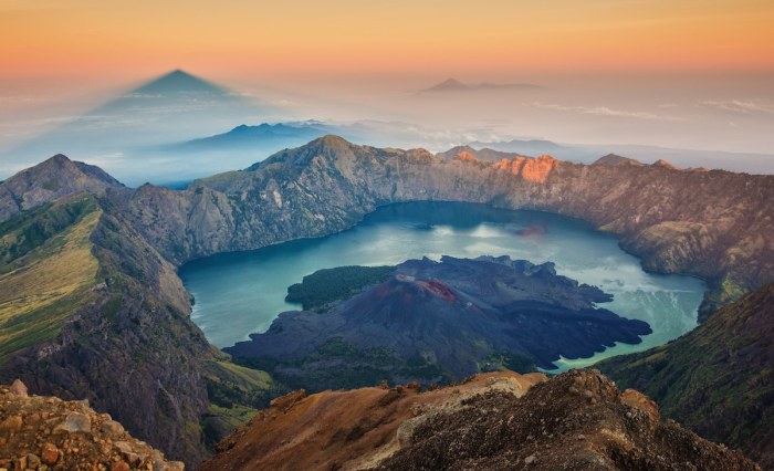 Keindahan Gunung Rinjani Yang Akan Membuat Anda Takjub